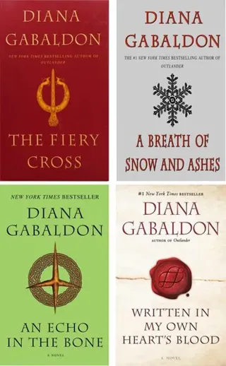 Outlander Volymer 5-8 (Boxset med 4 böcker): Den flammande korset, En fläkt av snö och aska, Ett eko i benet, Skrivet med mitt eget hjärtas blod
