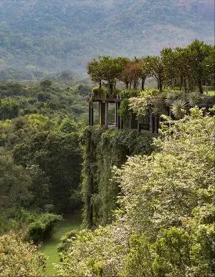 Geoffrey Bawa- Architecture for the Senses